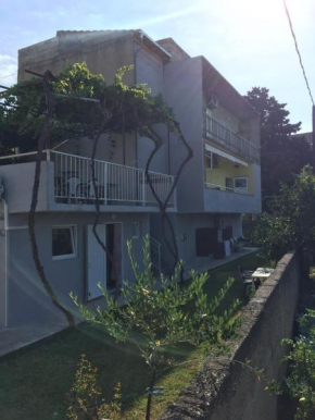 Apartments with a parking space Kastel Kambelovac, Kastela - 11755